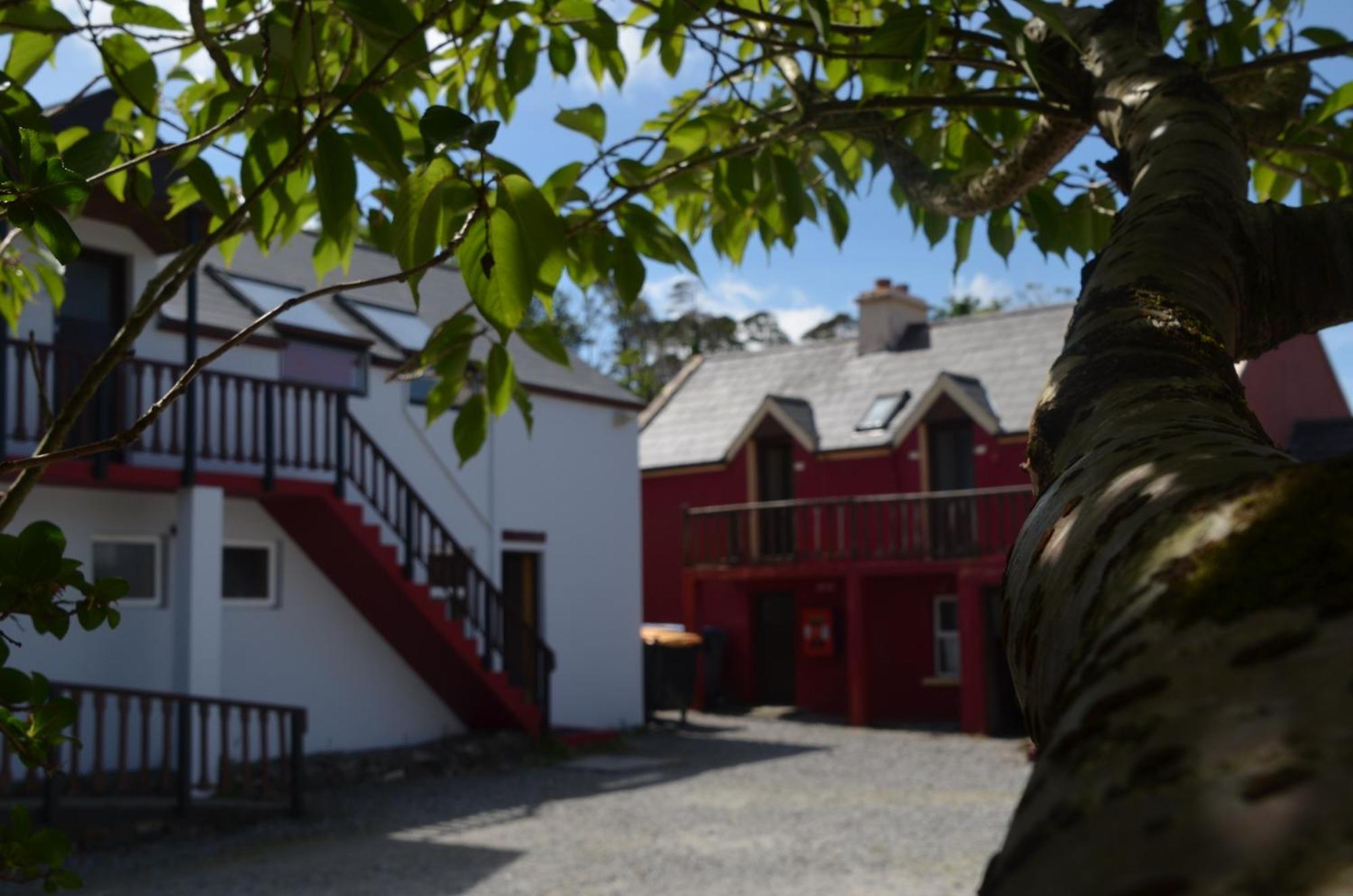 The Connemara Hostel - Sleepzone Leenaun Εξωτερικό φωτογραφία